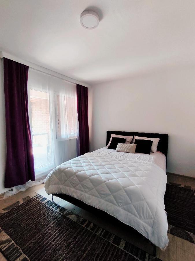 Spacious And Modern Apartment In Town Center Кониц Экстерьер фото