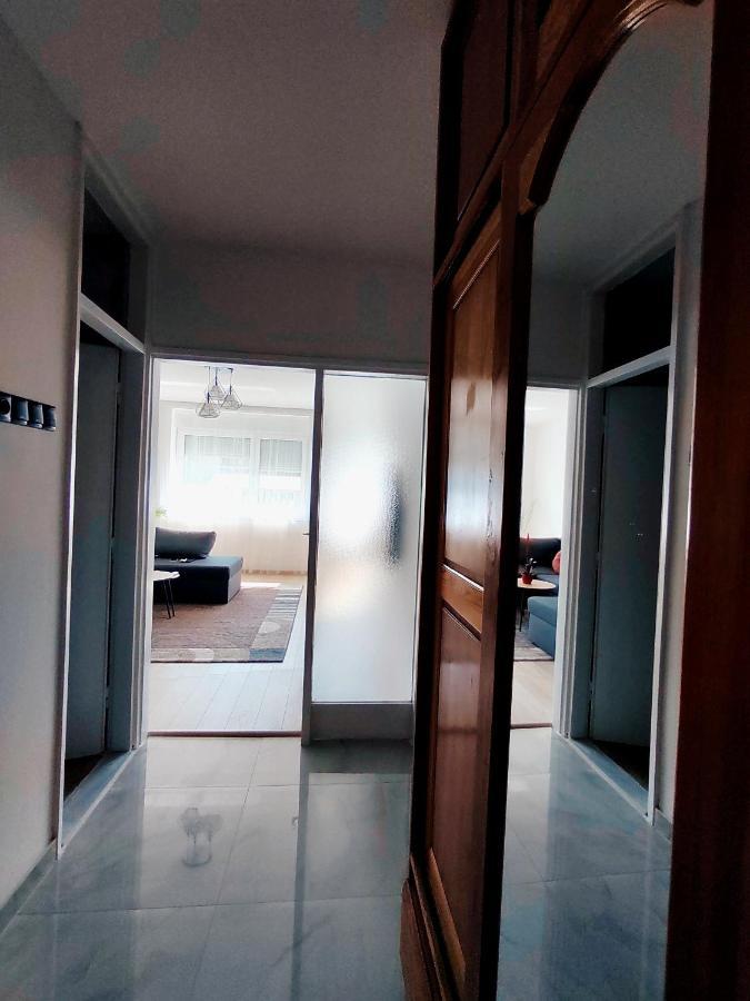 Spacious And Modern Apartment In Town Center Кониц Экстерьер фото