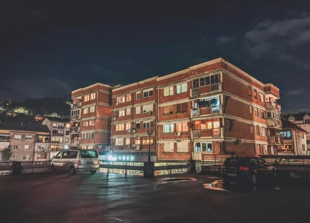 Spacious And Modern Apartment In Town Center Кониц Экстерьер фото